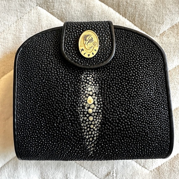 River Handbags - River Stingray Wallet